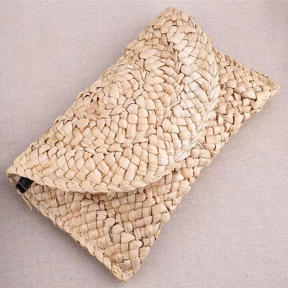 Handbags - Bohemian Straw Clutch